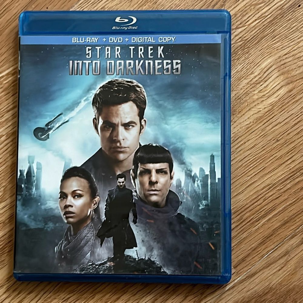 Star Trek Into Darkness Blu-ray Disc Movie Sci-Fi Action Film 2013